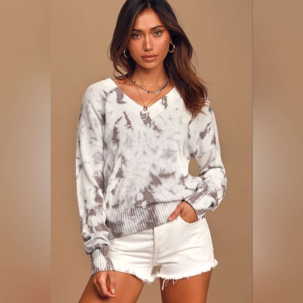 Lulu's Chill With Me Grey Tie-Dye Knit Pullover Sweater
